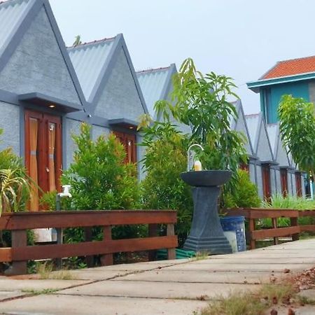 קרימונג'אווה E2 Guest House מראה חיצוני תמונה